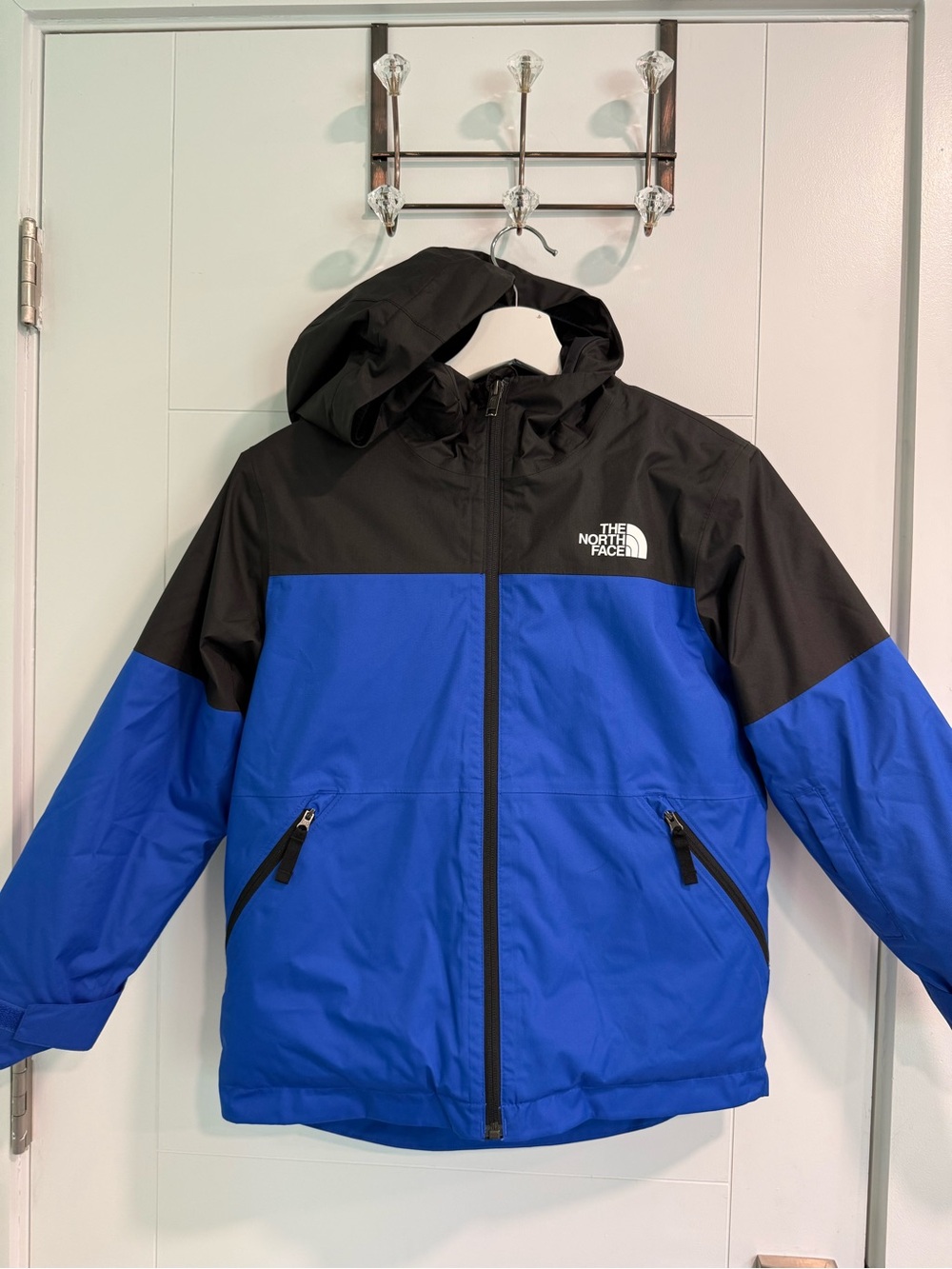 The North Face Winter Jacket Kid’s ( size M)